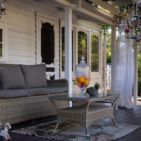 Wisteria Hysteria Villa Hepburn Springs Exterior foto